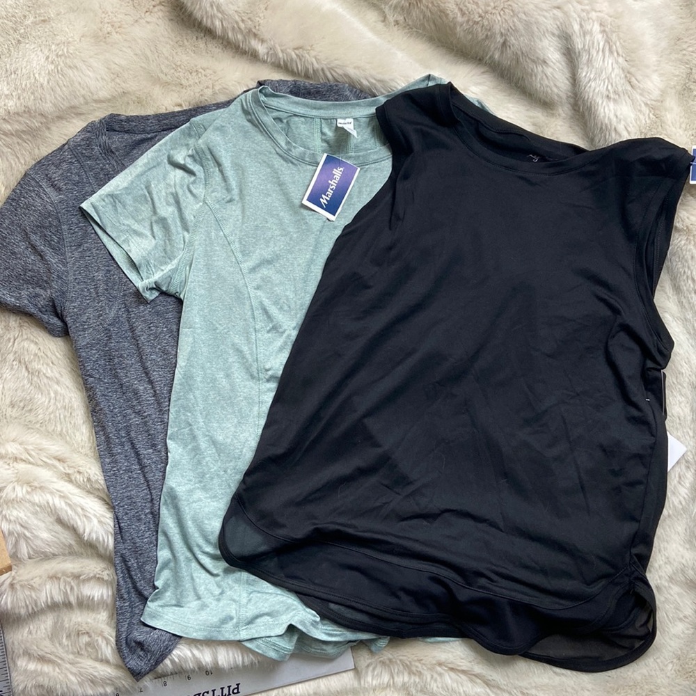 BNWT bundle set/3 Workout Shirts Tees Tanktops Sz Medium